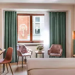Hotel H12****