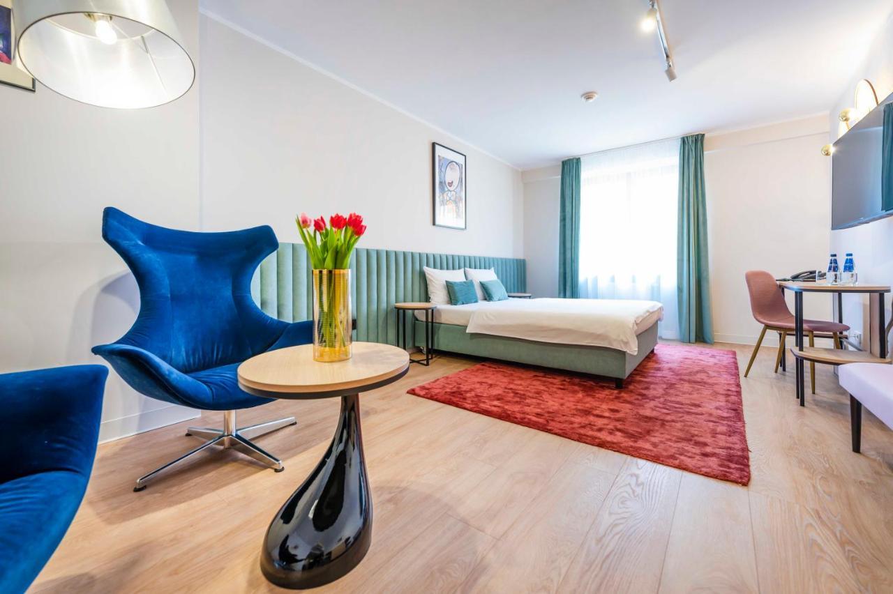 Hotel H12****