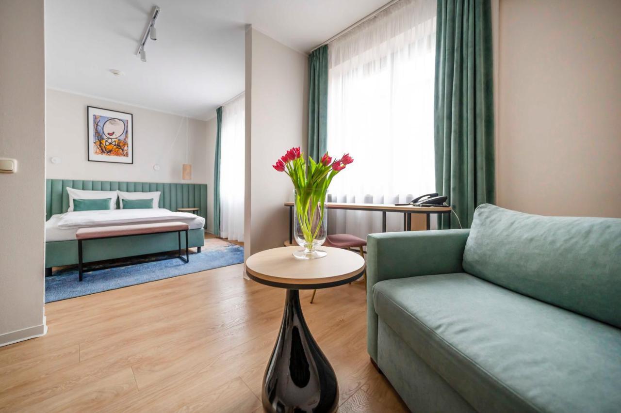 Hotel H12**** 4*